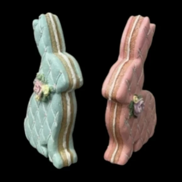 Blue Iced Gingerbread Easter Bunnny Cookie White lattice Resin Figure Decor New - Picture 5 of 7